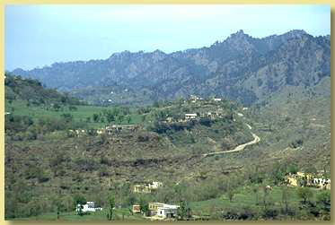 Joona on the Kotli-Chrohi-Mirpur Road